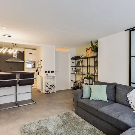 Apartament Spacious City Centre Formula 1 *